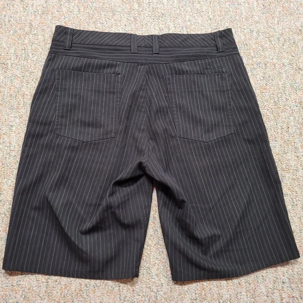 Travis Mathew Pinstripe Golf Shorts‎ Mens 34 Black Performance Stretch Casual